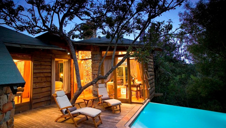 Tsala Treetop Lodge - Terrasse und Pool Tsala Treetop Lodge - Terrasse und Pool